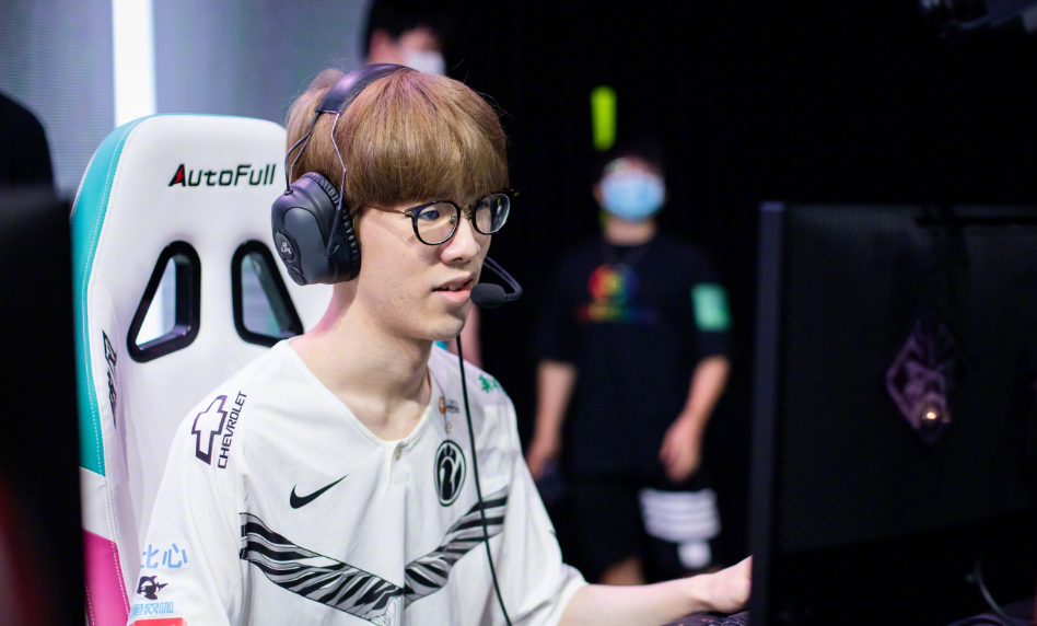 包含Scout连续十五场比赛得分超过突破纪录，IG挑战极限！的词条九游网页版首页